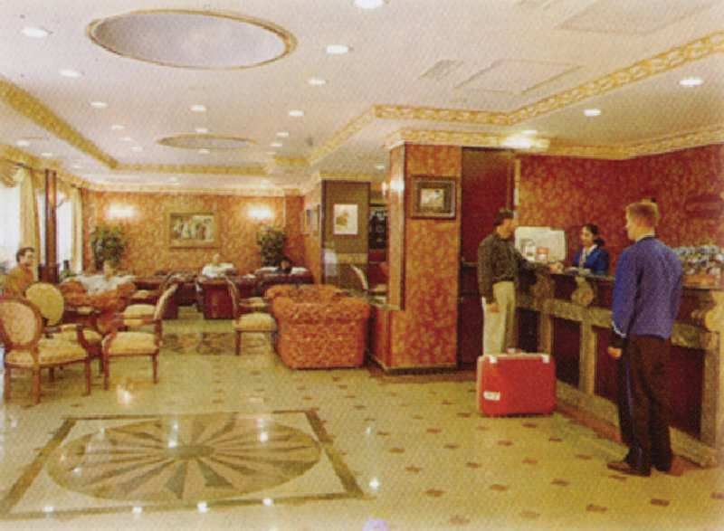 ホテル サファイア イスタンブール エクステリア 写真